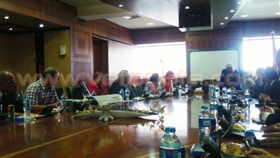 بالصور.. تفاصيل توقيع شركة ميناء القاهرة عقدا مع «مكسيم» لاستغلال 187 ألف متر مربع.. جنينة: تسلمنا «شيك» بمقدم 45 مليون جنيه.. المشروع يهدف لإقامة منطقة ترفيهية.. و16 مليار جنيه حد