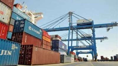 «الصادرات والواردات»: تراجع استيراد السلع الاستهلاكية المعمرة