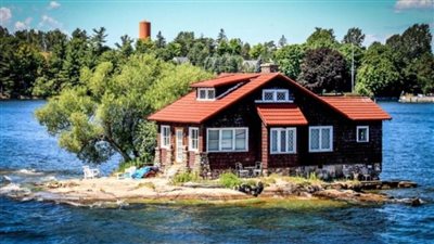 منزل وشجرتان.. تعرف على أصغر جزيرة في العالم | صور