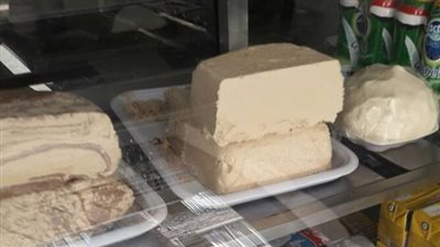 «صحة الشرقية» تعدم 476 كيلو أغذية فاسدة (صور)