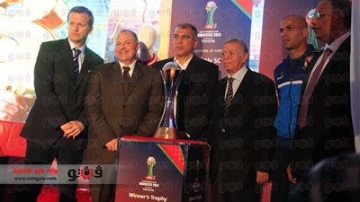 بالفيديو والصور.. وفد الفيفا يتوجه إلى مطار القاهرة