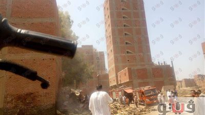 بالصور.. الحماية المدنية تسيطر على حريق مخلفات في منيا القمح