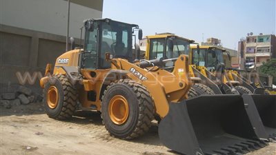 بالصور.. شراء معدات جديدة لرفع القمامة من شوارع «الجيزة»