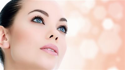 وصفة طبيعية تمنحك بشرة ناصعة البياض في 15 دقيقة