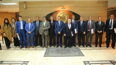 وزير الاتصالات يعقد أول اجتماع مع أعضاء 