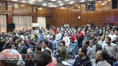 عزازى: من أراد الثورة والعدالة الاجتماعية يدعم 