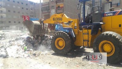 بالصور.. رفع 700 طن قمامة من شوارع شبرا الخيمة