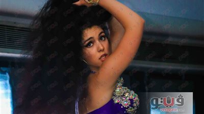 بالصور.. الروسية ألا عزيز تحيي حفلا ساهرا بـ«راي كلوب»