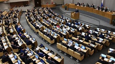 روسيا تعتمد قانونا يمنح الحكومة حق رفع رسوم تصدير البنزين