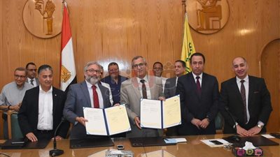 اتفاقية تعاون بمجال الزراعة بين جامعتي القاهرة وجورجيا الأمريكية