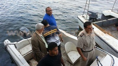 بالصور.. «عبدالغفار» ينفى انقطاع المياه بأسيوط والوادى الجديد