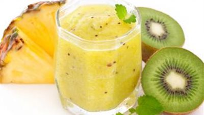 عصير الأناناس والكيوى يحسن الهضم ويحمي من السرطان