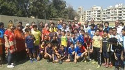 بالصور.. إقبال شديد باختبارات الناشئين بالشمس