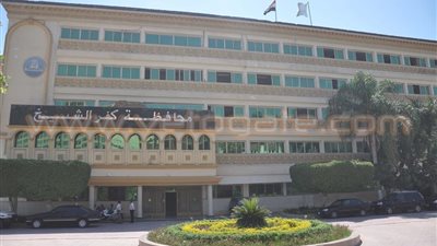 تجمهر أولياء أمور طلاب بالأزهر لنقل أبنائهم بكفرالشيخ