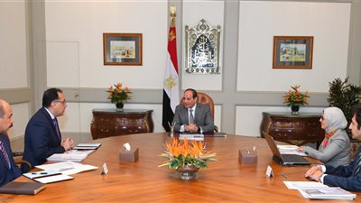 السيسي يكلف بتطوير القطاع الطبي.. تطبيق مشروع التأمين الصحي الشامل.. إنهاء قوائم الانتظار بين المرضى.. إجراء مسح للكشف عن فيروس «سي».. وتحقيق جودة الخدمات الطبية المقدمة للمواطنين