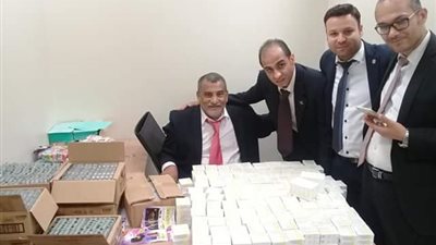 ضبط أدوية مخدرة داخل كرسي متحرك في مطار القاهرة