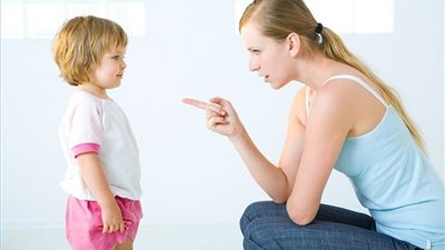 كيف تكتشفين أن طفلك يكذب؟