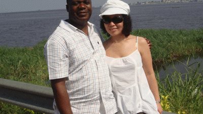 بالصور.. صينيات يثرن على العادات بكسر 