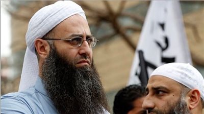 إحالة الداعية السلفي أحمد الأسير إلى المحكمة العسكرية بلبنان