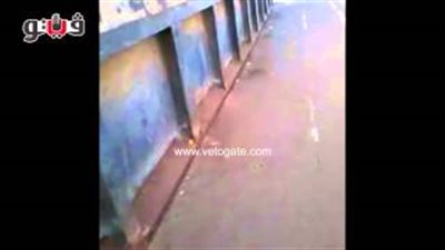 بالفيديو.. كوبري مشاة عين حلوان «الصدأ مخلص عليه»