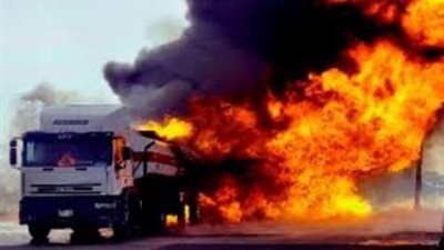 تفحّم سيارة محملة بـ