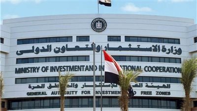 رجال الصناعة يطالبون بـ 