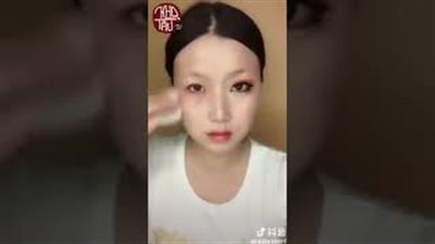 أغرب تحد بين الآسيويات في إزالة المكياج (فيديو)