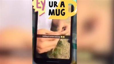 طلاب يتفاخرون بتعاطي المخدرات داخل مدرسة بريطانية (فيديو وصور)