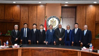 البترول توقع عقد إنشاء مجمع تصنيع حامض الفوسفوريك بأبو طرطور