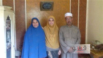 بالصور.. التاسعة على الجمهورية بثانوية الأزهر: حلمي أكون أستاذة جامعية.. والدتي ووالدي سر تفوقي.. لم أتغيب يوما واحدا عن الدراسة.. والدها: رأيت رؤية بتفوقها.. ولم يهنئنا الأزهر حتى الآن