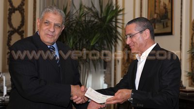 بالصور.. جمال السادات يتبرع بـ50 مليون جنيه لـ«تحيا مصر»