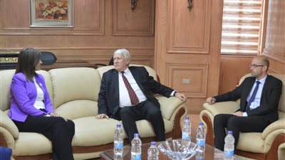 وزيرة الهجرة تستقبل وفدا برلمانيا فرنسيا