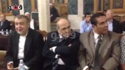 بالفيديو.. الفقي ومعروف يشاركان في عزاء 