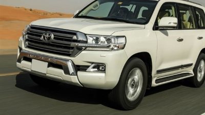جمارك السيارة «تويوتا لاند كروزر» الواردة من السعودية