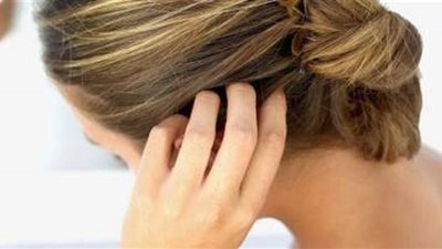 5 كوارث لتركيبات الشعر.. الكيراتين والبروتين يتسببان في الإصابة بالسرطان والتهاب فروة الرأس.. وصفات العطارين تؤدي للوفاة.. الحرارة تتسبب في جفاف الشعر وتساقطه.. وخبراء يحذرون من تركيب الوصلات