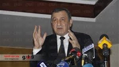 بالفيديو..عصام شرف يصل 