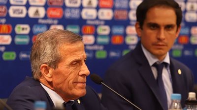 مدرب أوروجواي: فرنسا كانت الأفضل وتستحق التأهل