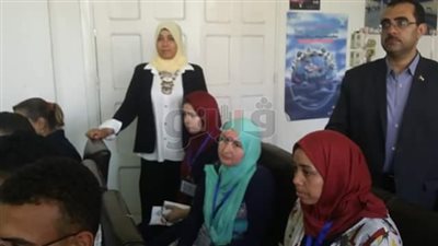 توزيع عقود العمل على ذوي الإعاقة بالشرقية (صور)