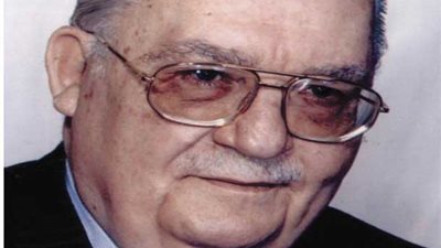 ثروت أباظة: الأدب وحده لا يكفي