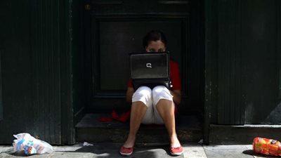 انتحار فتاتين بسبب ألعاب الموت في لبنان والسعودية