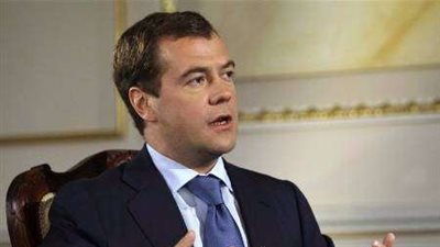 ميدفيديف:حوادث الطرق تحصد 30 ألف روح سنويا في روسيا