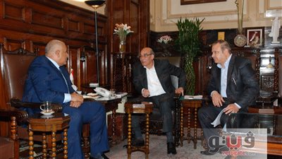 ​البنا والزملوط يبحثان زيادة الاستثمار الزراعي والداجني بالوادي الجديد