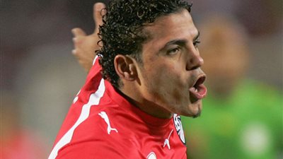 عمرو زكي يشعل الخلاف بين مجلس الزمالك وطولان