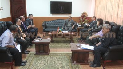 بالفيديو والصور.. محافظ الفيوم يلتقي وفد الاتحاد العام للمصريين بالخارج