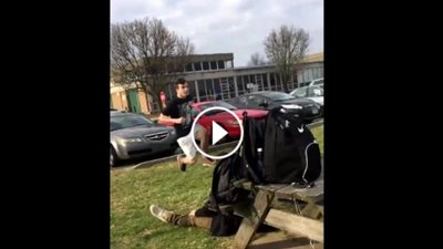 بالفيديو.. سقوط مروع لشاب حاول القفز أمام أصدقائه