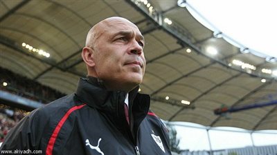 جروس يتسلم مقدم العقد ويصل ألمانيا اليوم