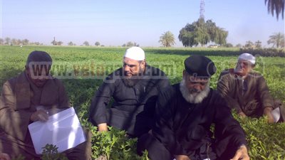 بالصور.. إنهاء نزاع بين مطرانية الأقباط ومواطن على قطعة أرض بأسيوط