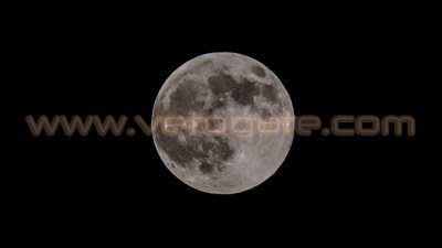 بالصور.. «السوبر قمر» يضيء سماء مصر