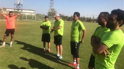 المقاولون يواصل تدريباته بمعسكر الإسكندرية (صور)