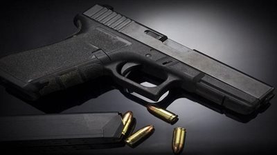 النيابة تتهم عريف شرطة باختلاس طلقة وإطلاقها على قدمه